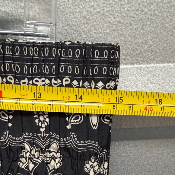 FP Movement Paisley Bohemian Workout Activewear Short Size Large High Rise Comfy - Picture 8 of 9